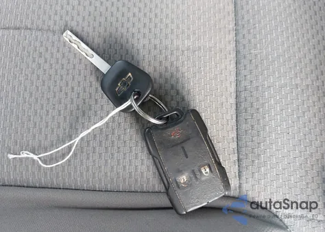 2017 Chevrolet Silverado 1500 Wt z USA, uszkodzony, nr VIN 1GCNKNEC8HZ140305